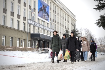 Колледжисты СибГИУ собрали гуманитарную помощь для бойцов 