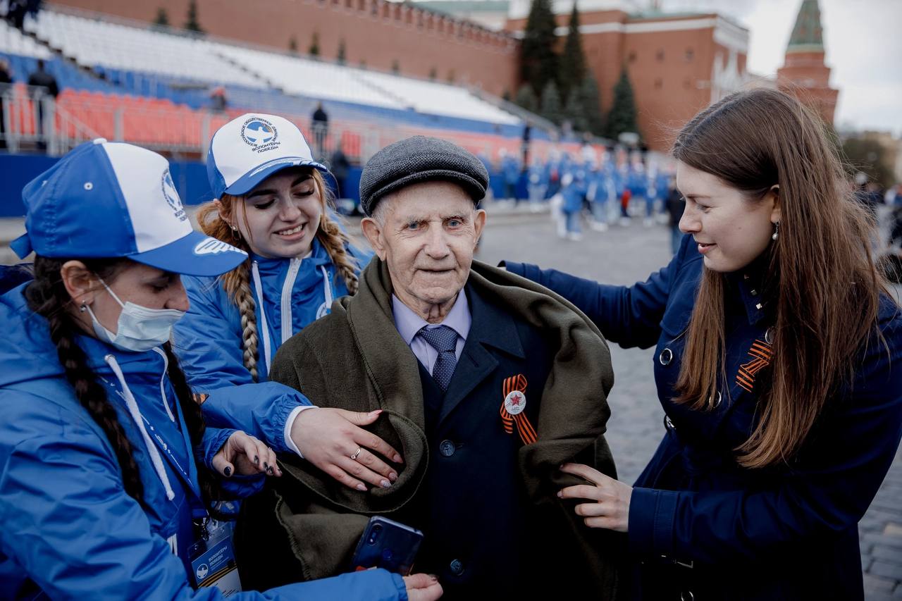 Студентка СибГИУ участвовала в Параде Победы в Москве  